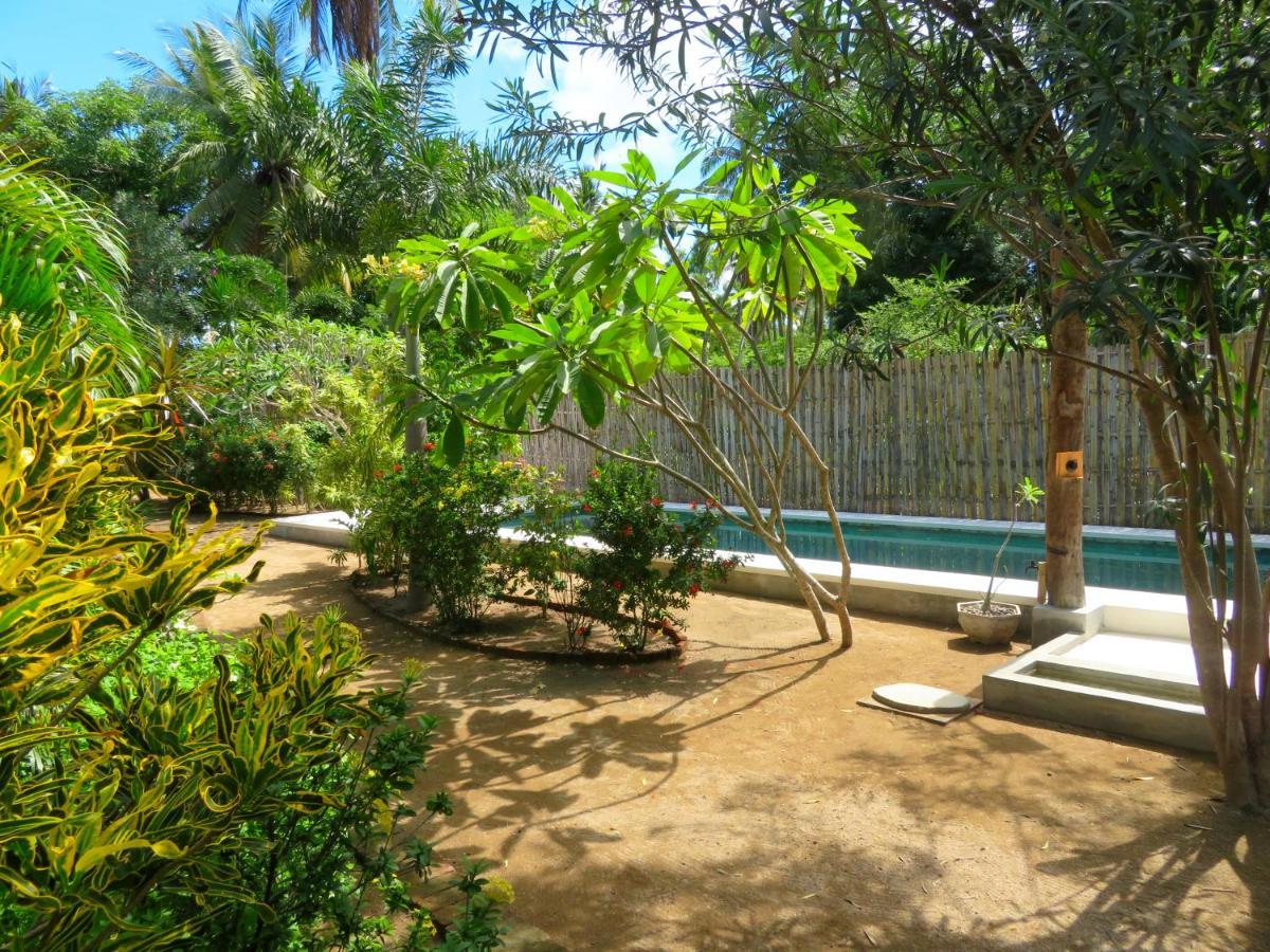 Breathe Villa Meno Gili Meno Exterior photo