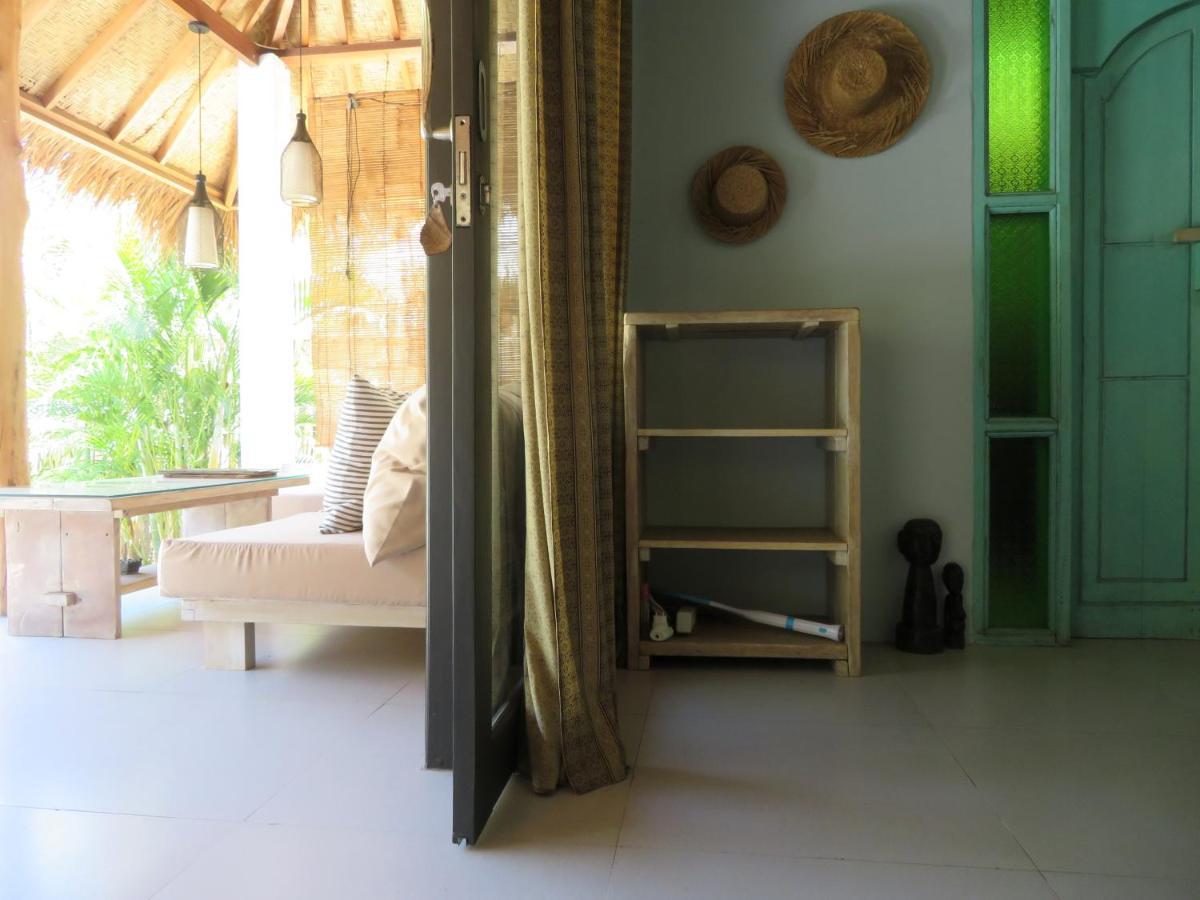 Breathe Villa Meno Gili Meno Exterior photo