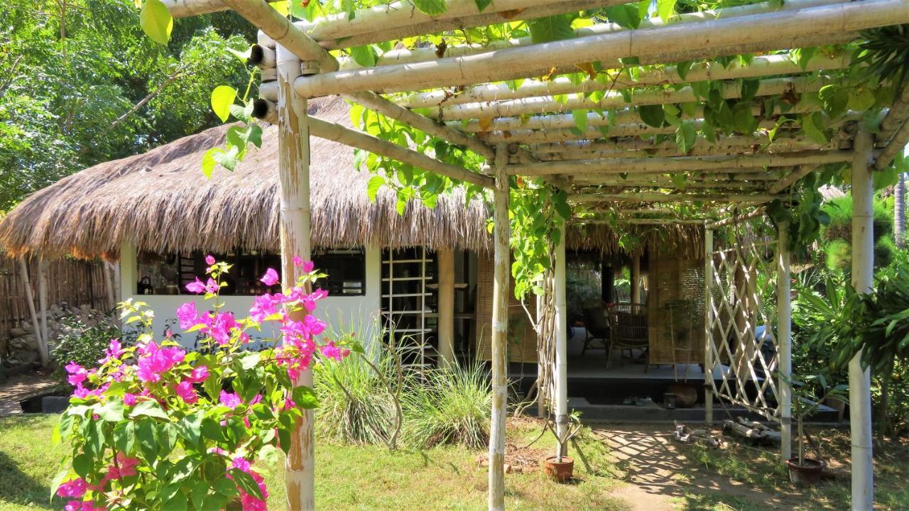Breathe Villa Meno Gili Meno Exterior photo